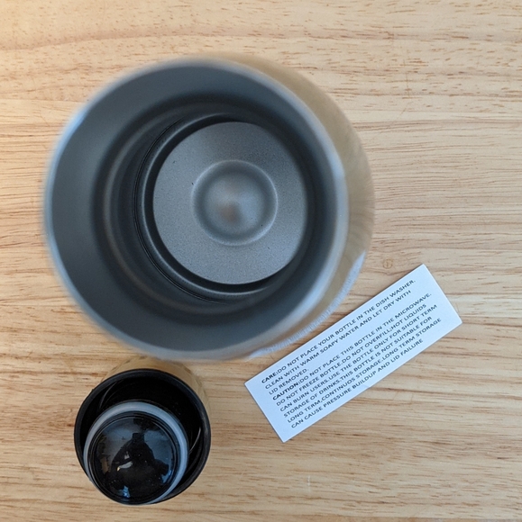 NWT!! Reusable Water Bottle - Picture 5 of 7